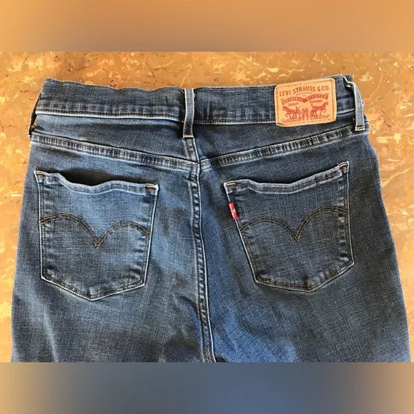Levi’s | Women’s medium blue 311 shaping skinny jeans,  size 29 - Picture 5 of 12